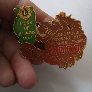 Lions Club of Illionois Large Lion looking at State 2000 Millenium pin collecta
